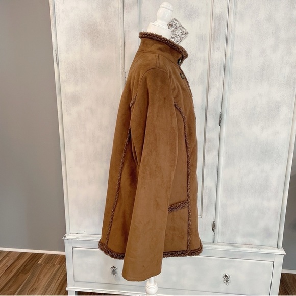 NWT L.L. Bean Faux Fur Brown Jacket Size XL - Picture 6 of 14